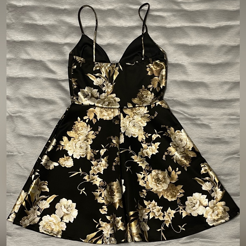Black mini dress with metallic gold flowers - Picture 3 of 4